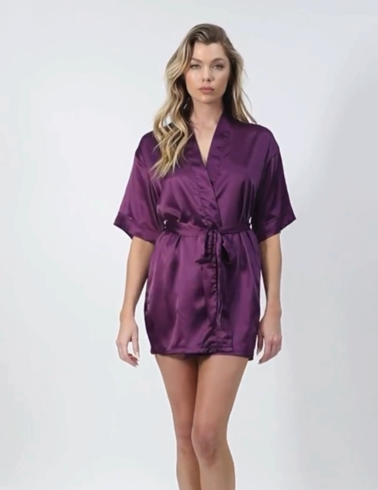 Load video: Getting Ready Robe