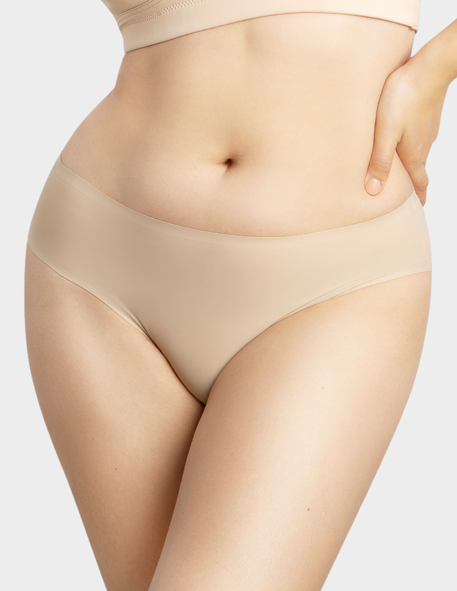 Front view of a model wearing Parfait Bonded hipster panty in european nude