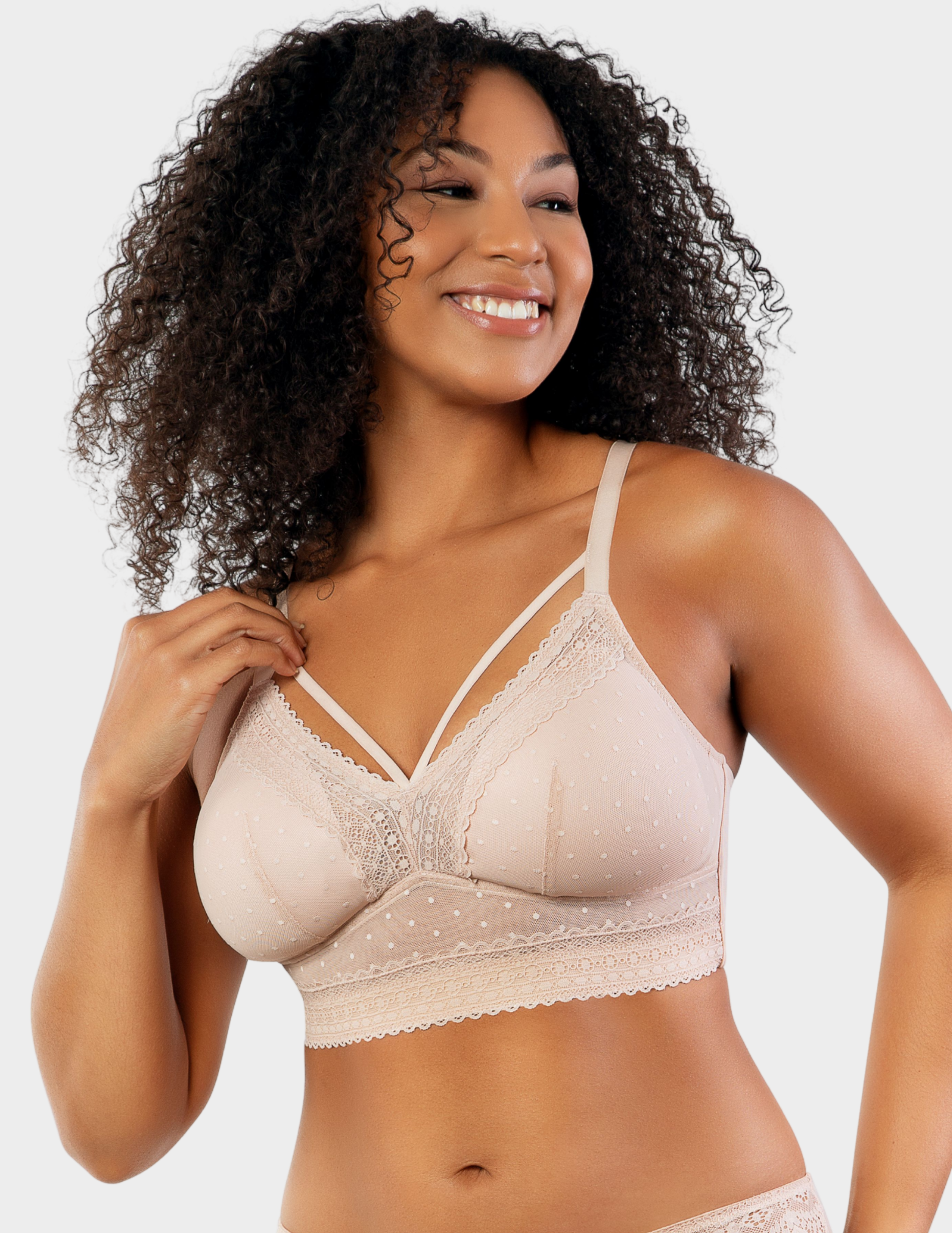 Front view of a model wearing Parfait Mia bralette in Cameo Rose