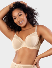 Front view of a model wearing Parfait Shea plunge bra in bare