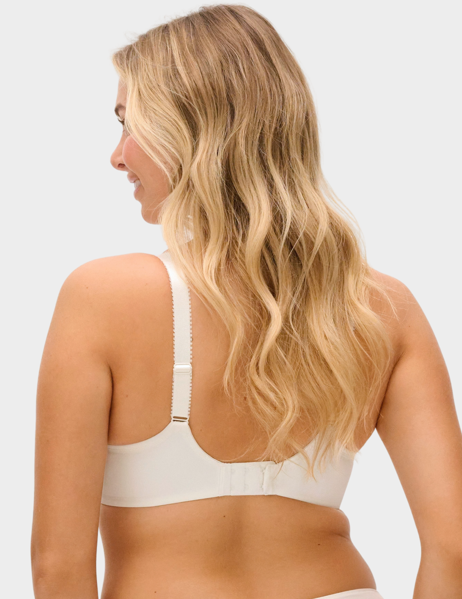 Magdalena UW Balconette Bra