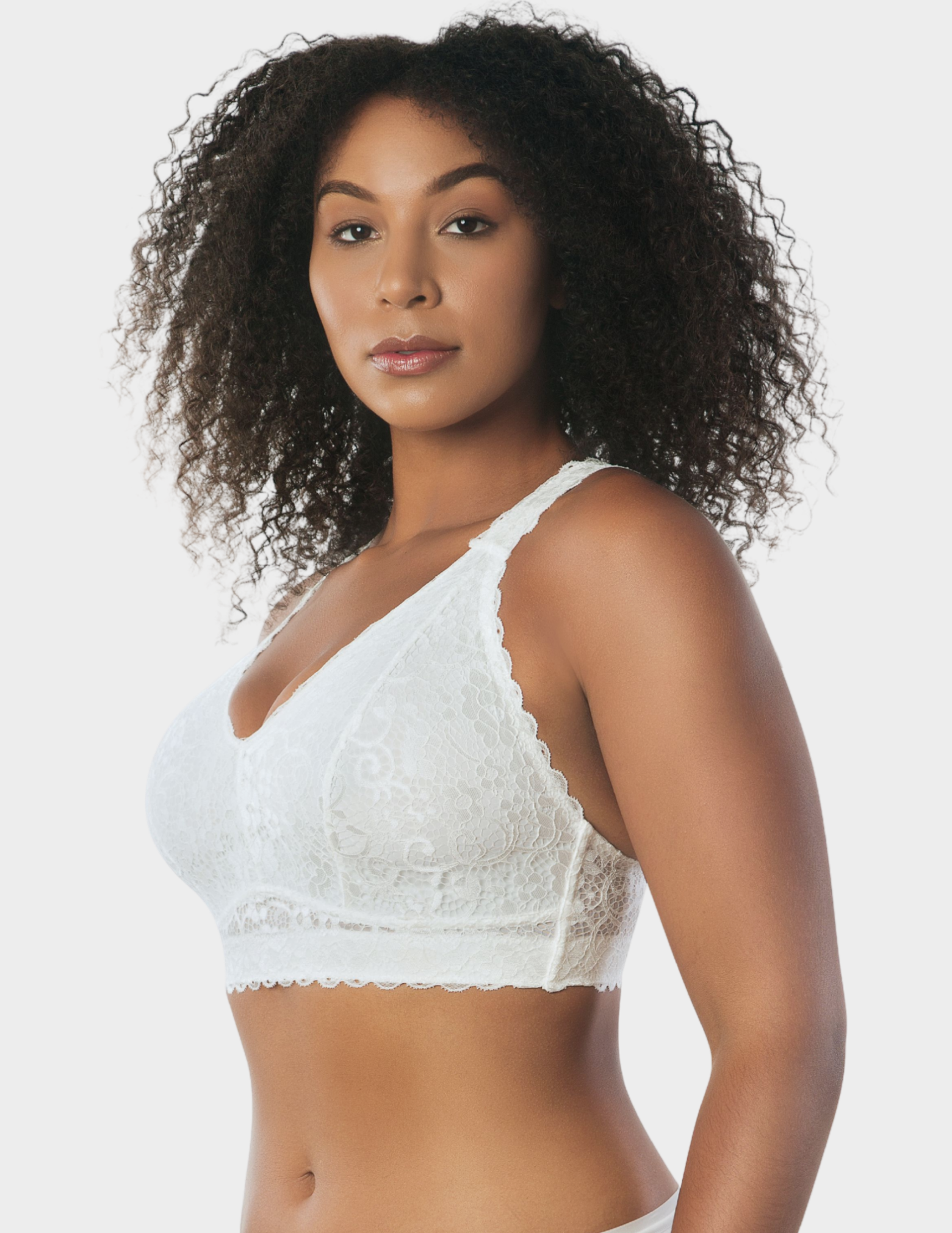 Side view of a model wearing parfait Adriana bralette in Pearl White