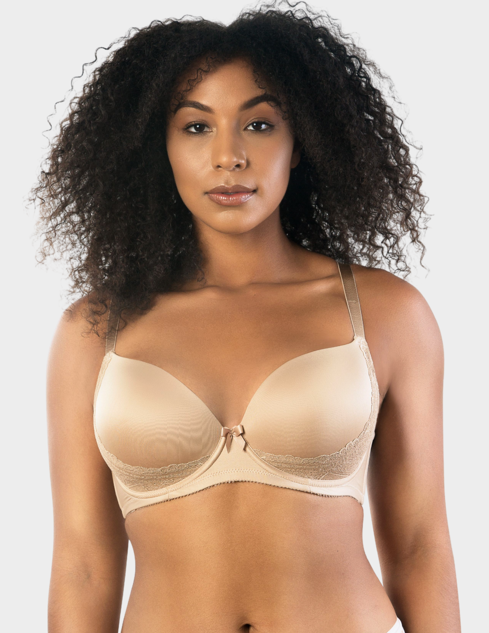 Front view of a model wearing Parfait Casey plunge bra in European Nude