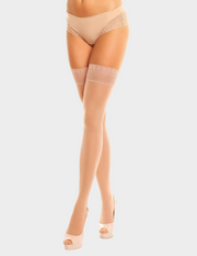 Front view of a model wearing Glamory Vital40 hold ups in Teint