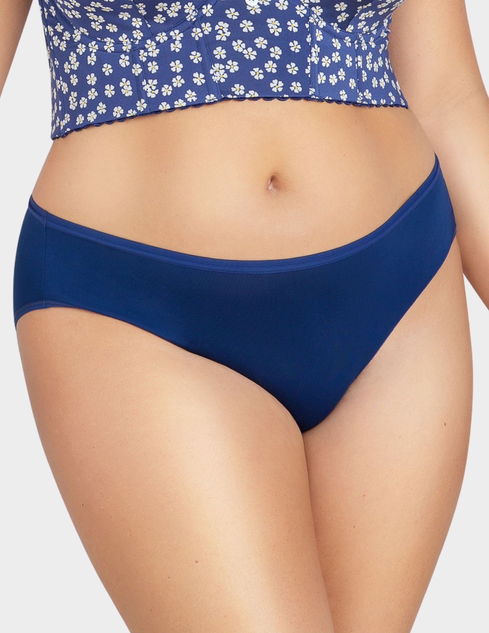 Front view of a model wearing Parfait Cozy hipster panty in Marine Blue