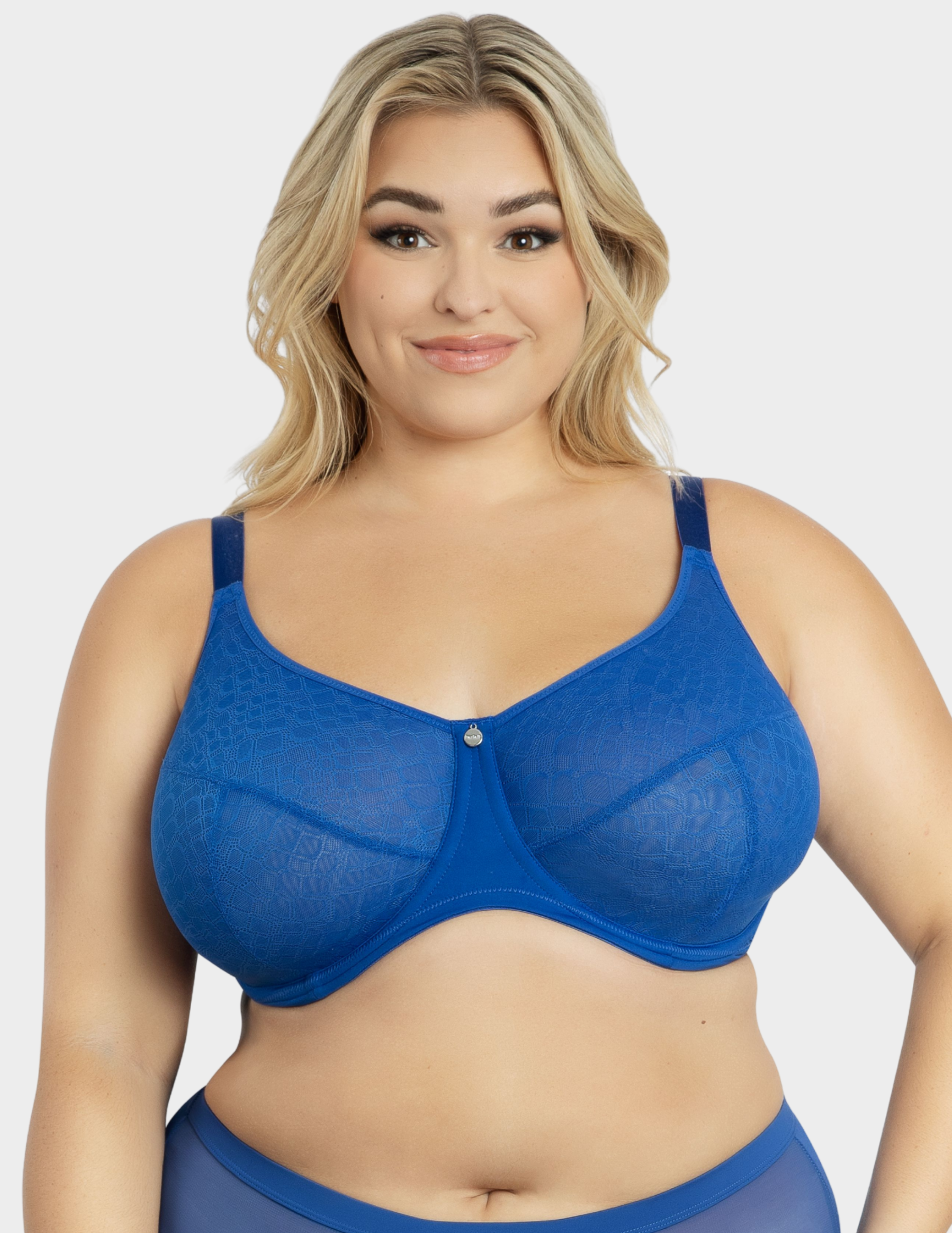 Front view of a model wearing Parfait Enora minimizer bra in Sapphire