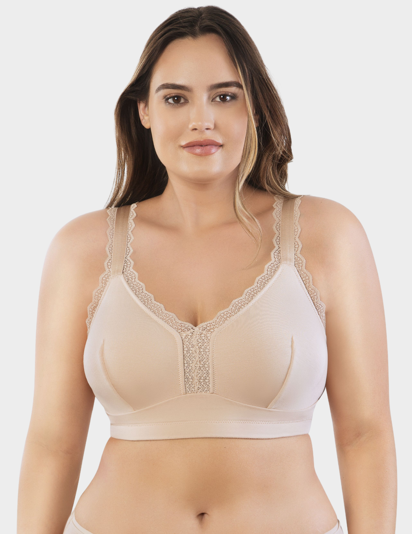 Front view of a model wearing Parfait Dalis bralette in Bare
