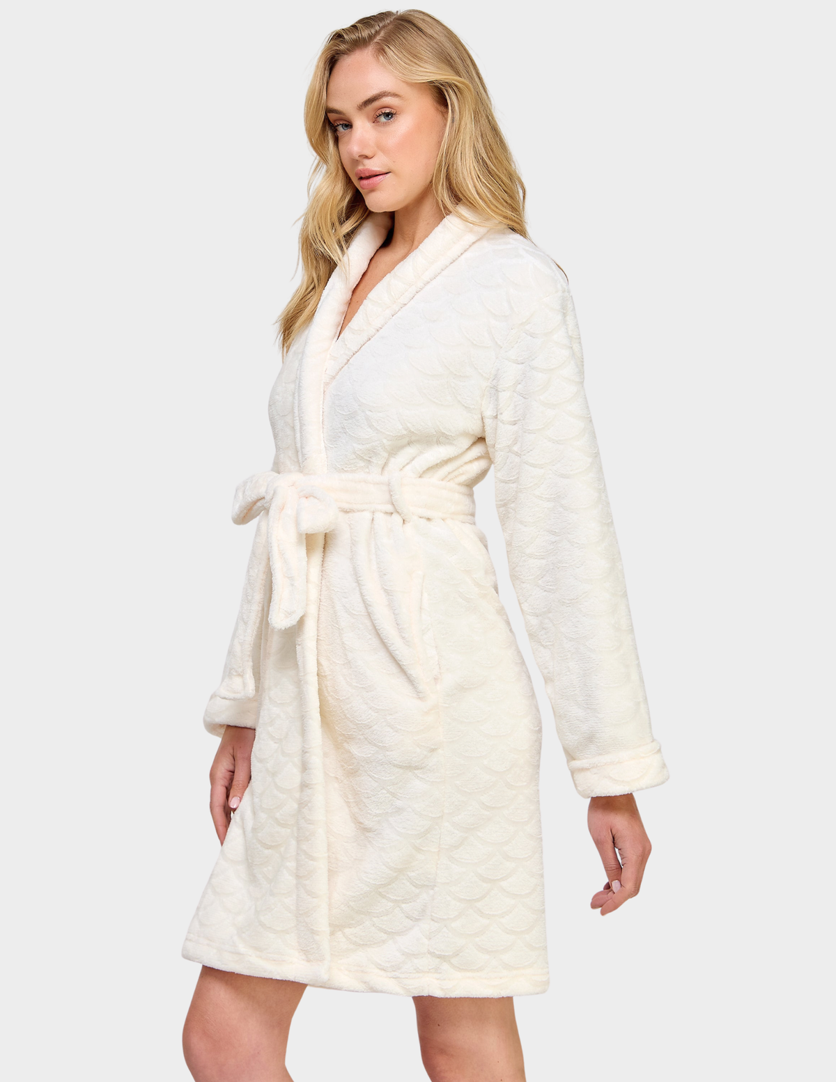 Ariel Robe