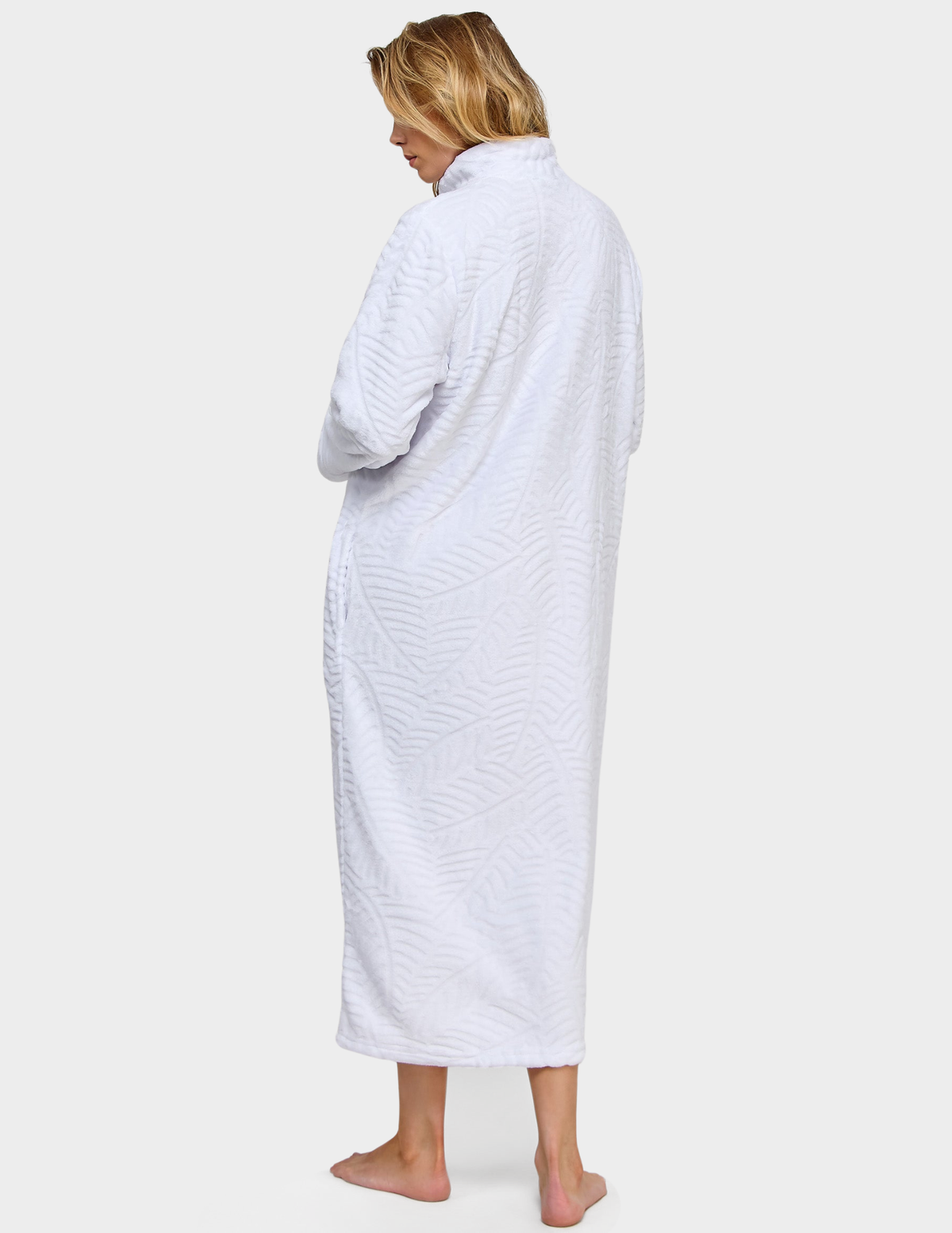 Sabrina Robe