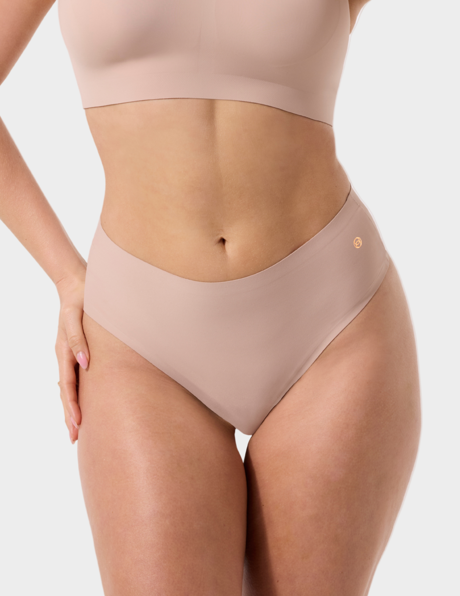 Seamless High-Waisted Thong
