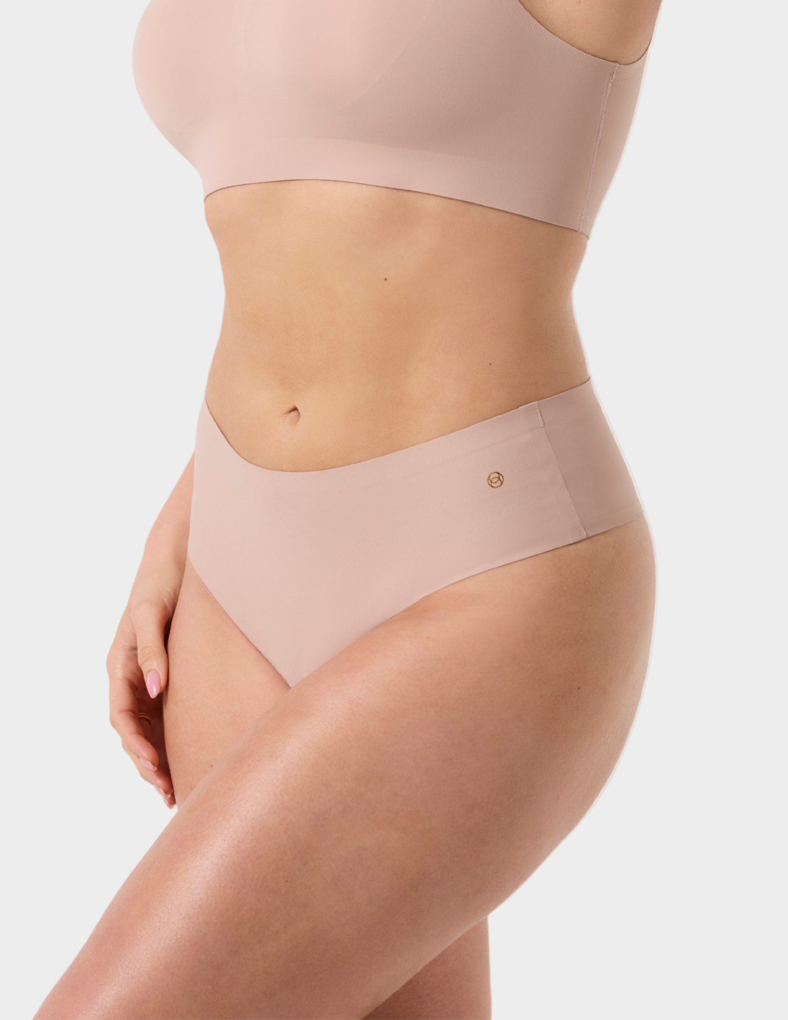 Seamless High-Waisted Thong
