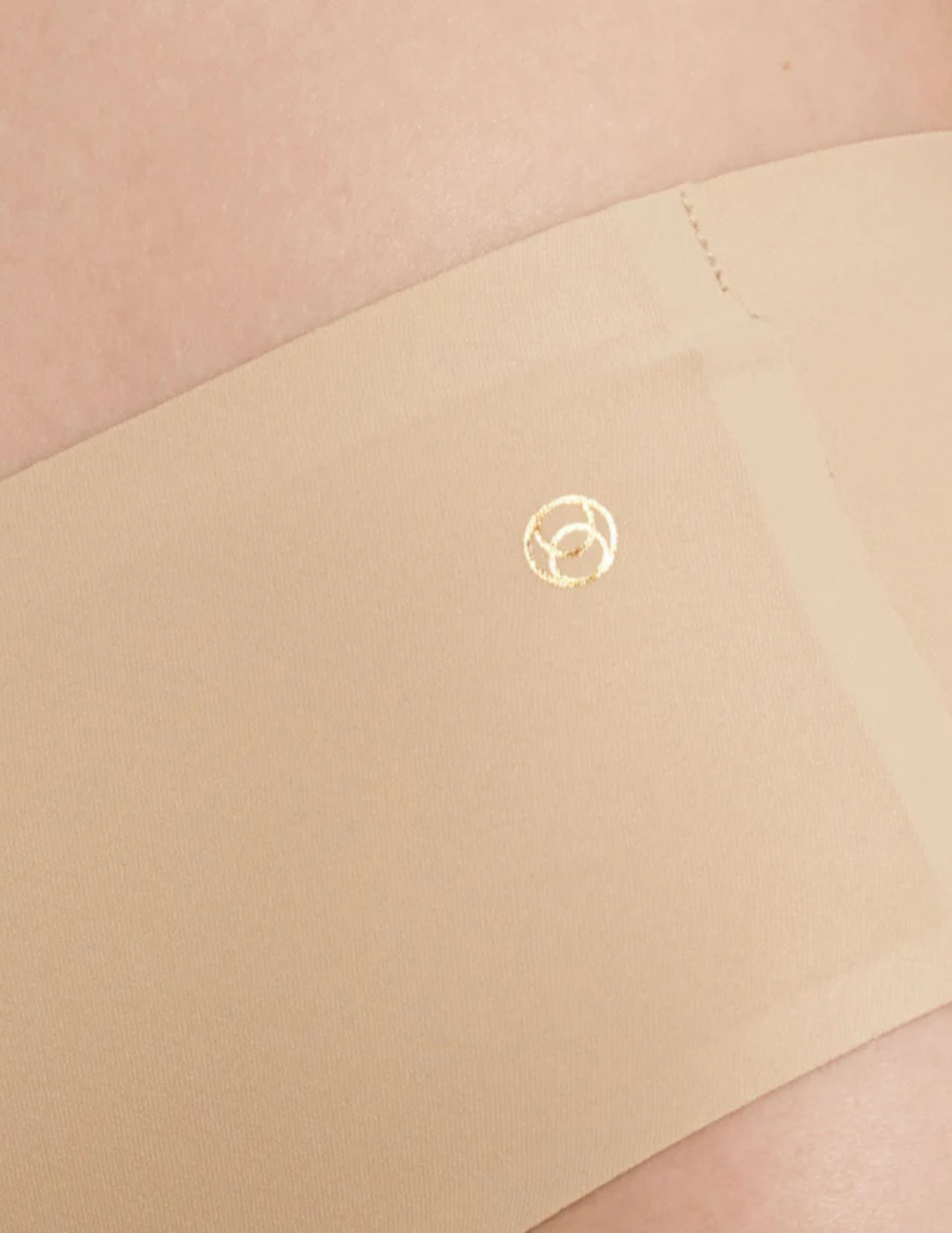 Seamless High-Waisted Thong