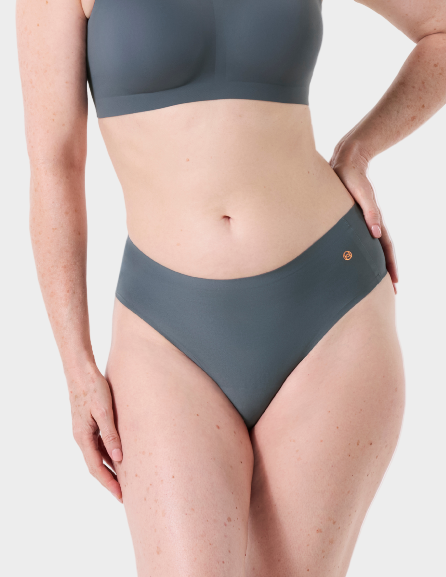 Seamless High-Waisted Thong