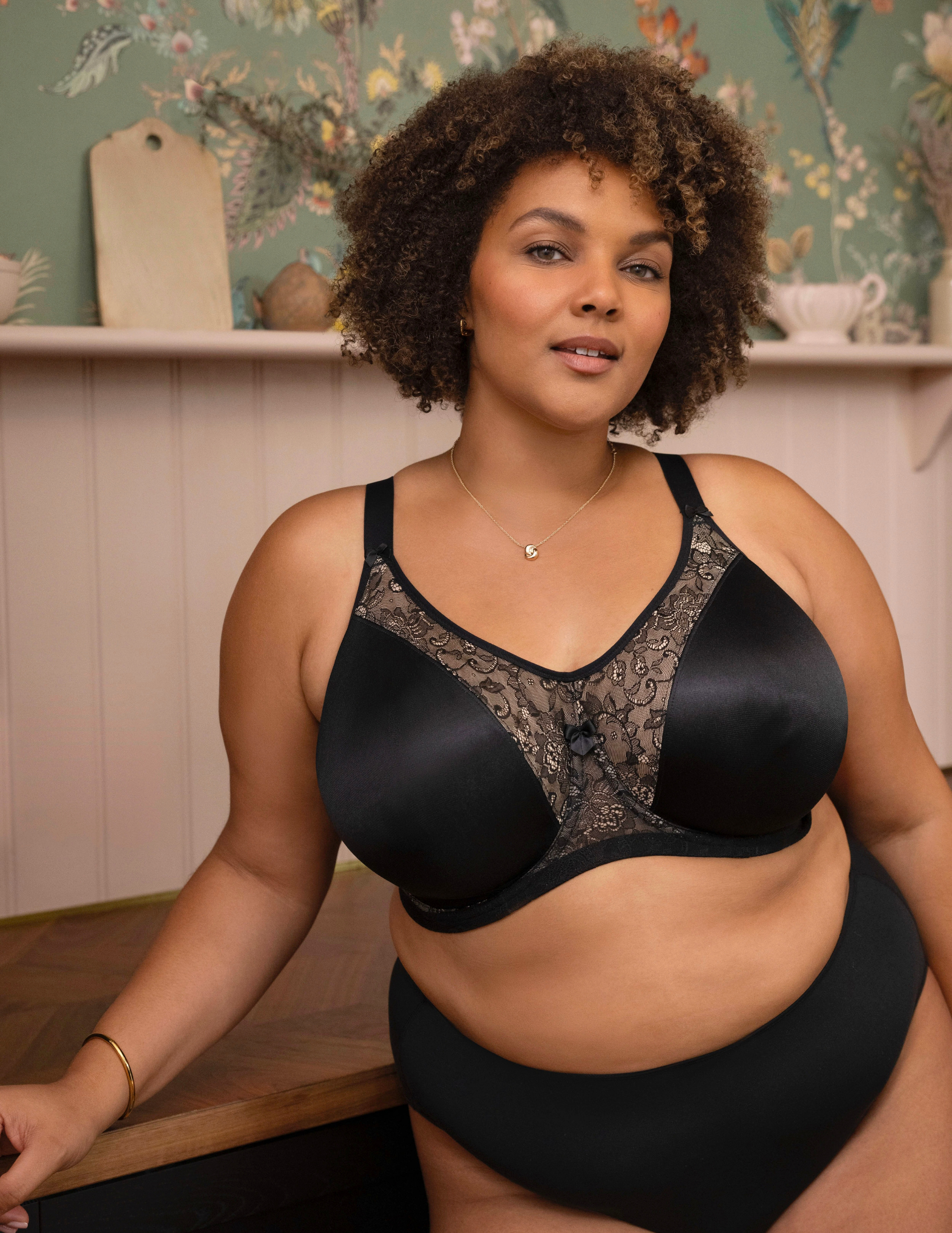 Yvette Banded Molded Underwire Bra