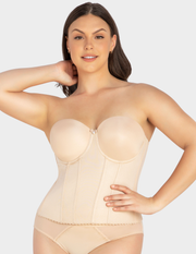 Front view of a model wearing Parfait Elise longline bra in Bare