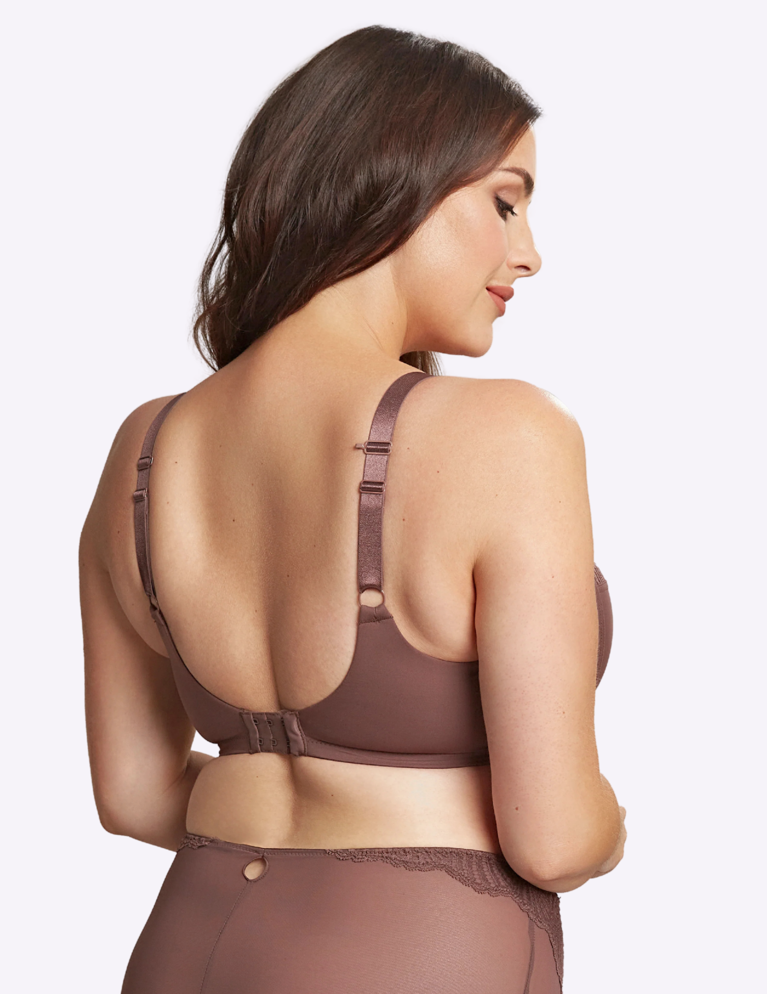 Back view of model wearing Ariana in Warm Chestnut