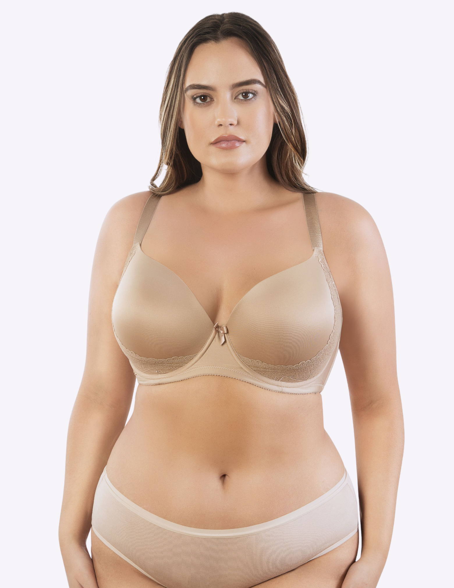 Front view of a curvy model wearing Casey plunge t-shirt bra in European Nude