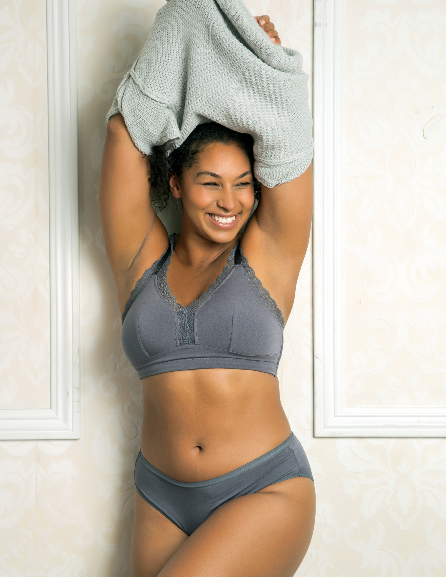 Dalis Wireless Seamed Bralette