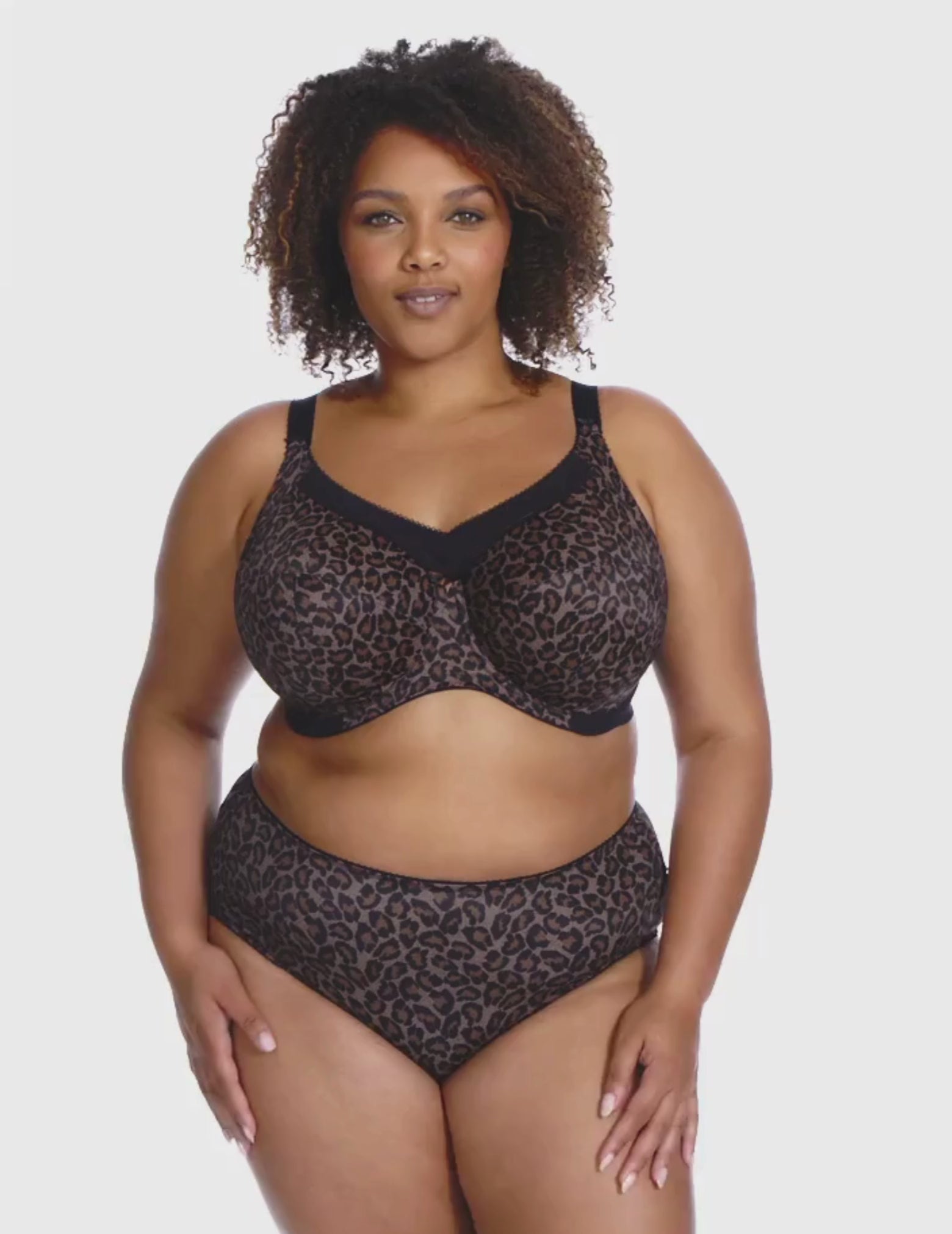 Load video: Kayla Underwire Full Coverage Bra