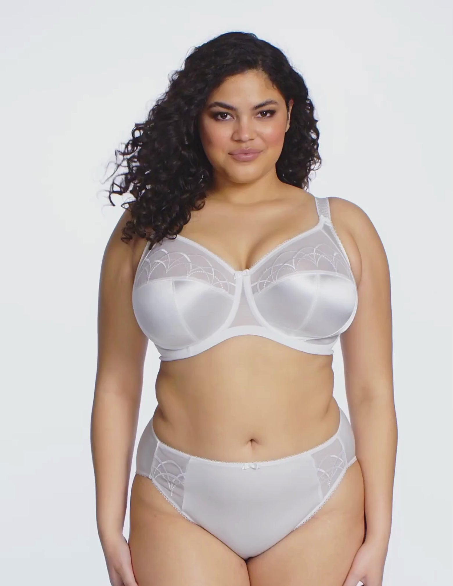 Load video: Cate Underwire Full Coverage Bra