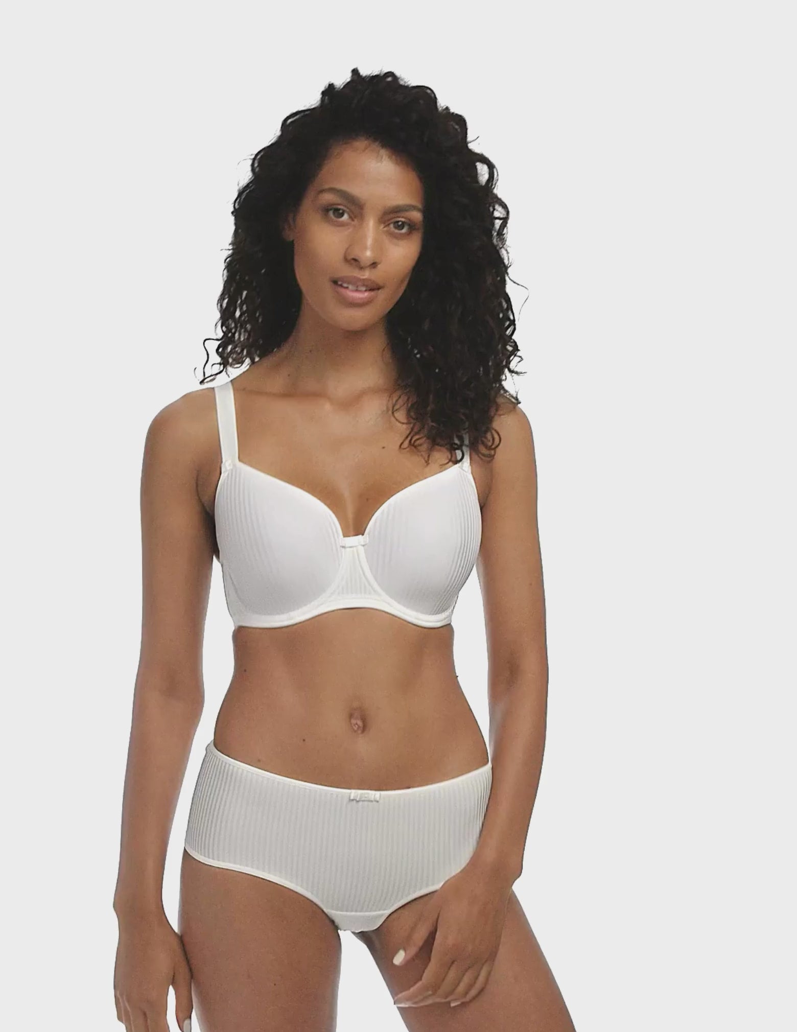 Load video: Idol Hipster Short