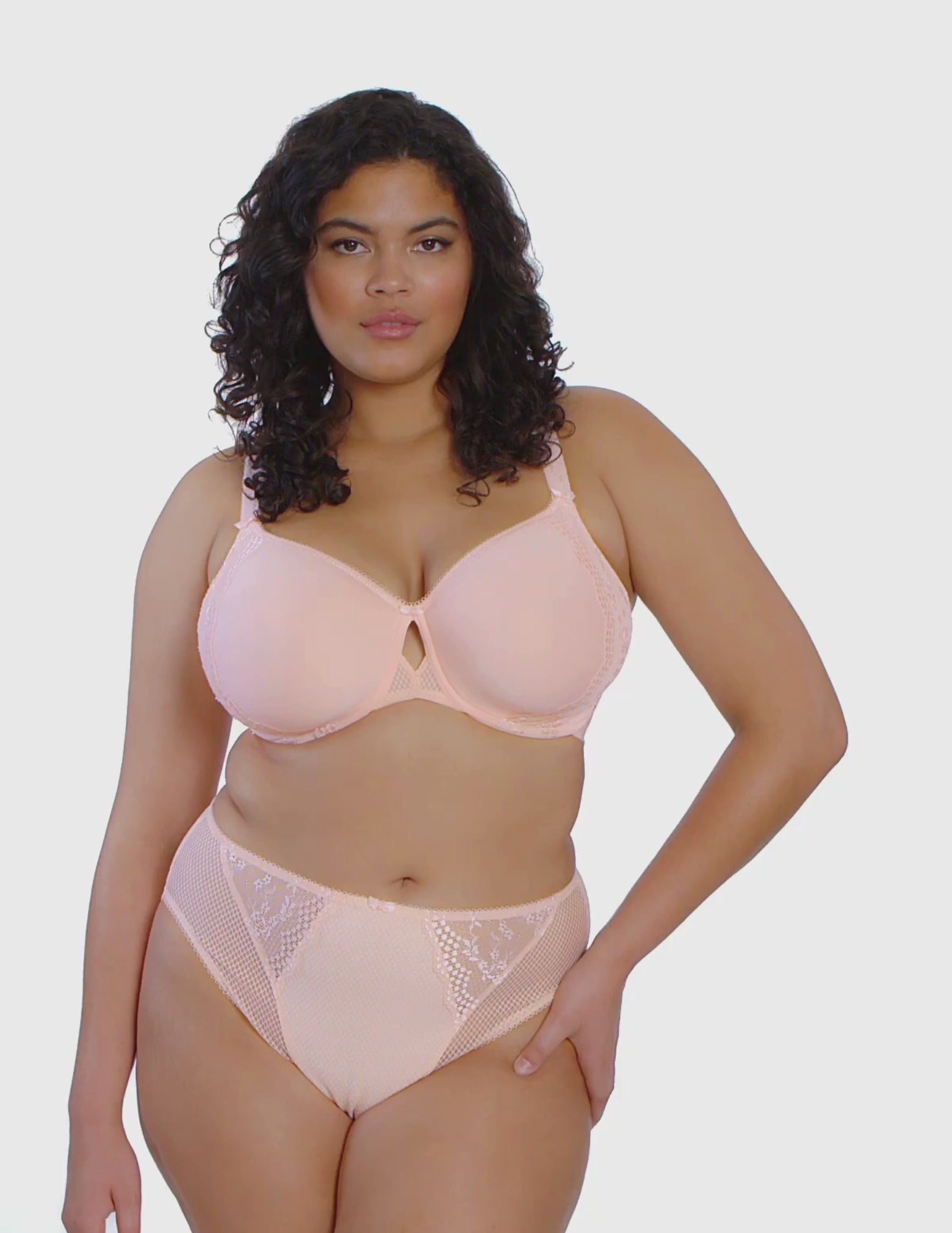 Load video: Charley Underwire Moulded Spacer Bra
