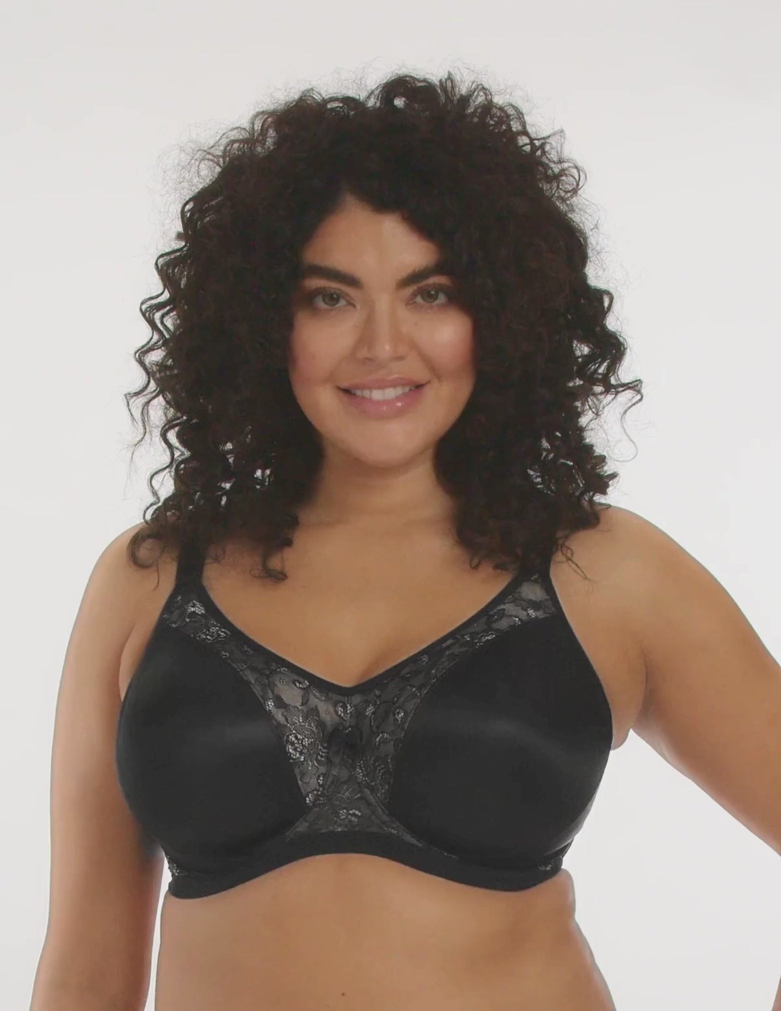 Load video: Yvette Banded Molded Underwire Bra