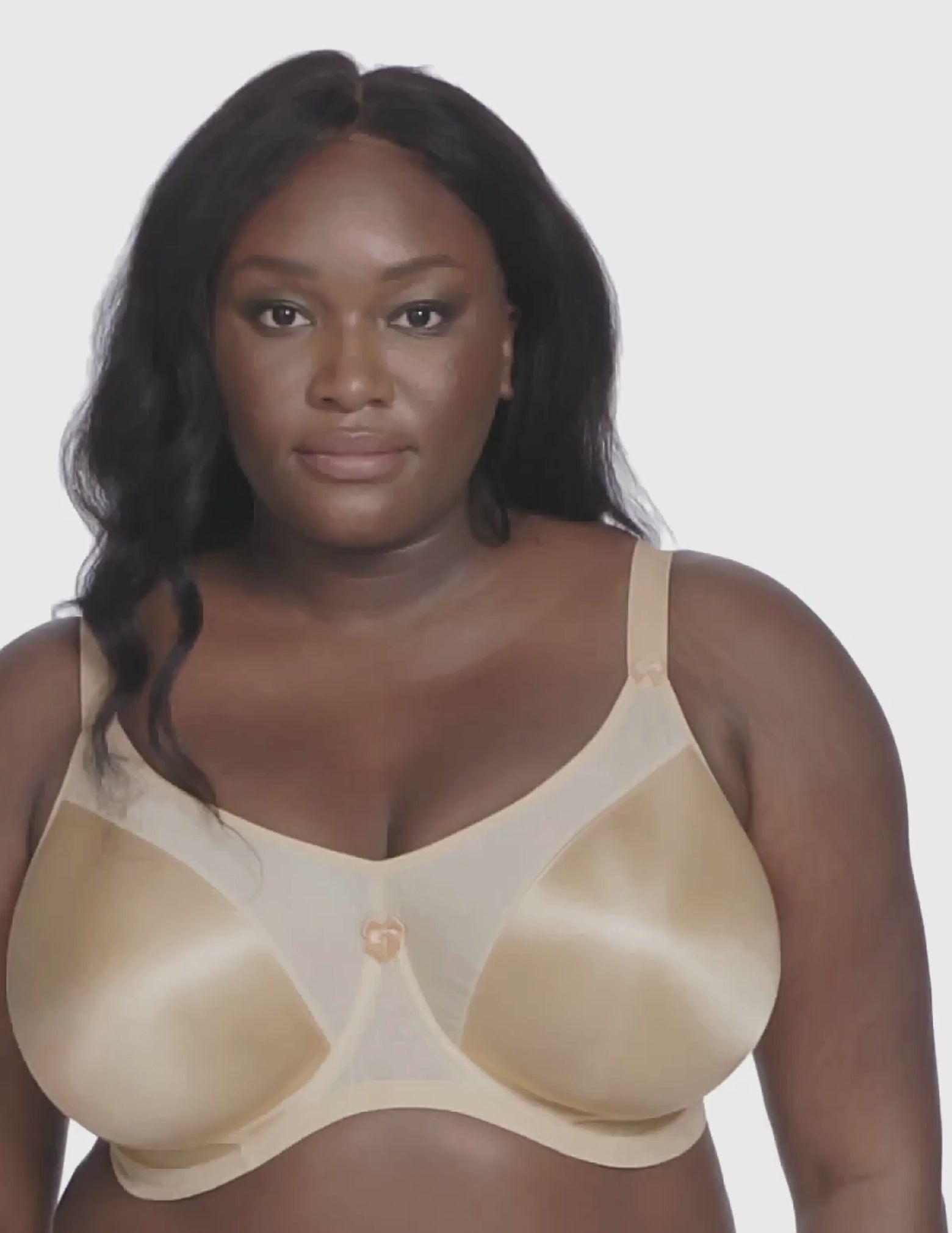 Load video: Yvette Banded Molded Underwire Bra