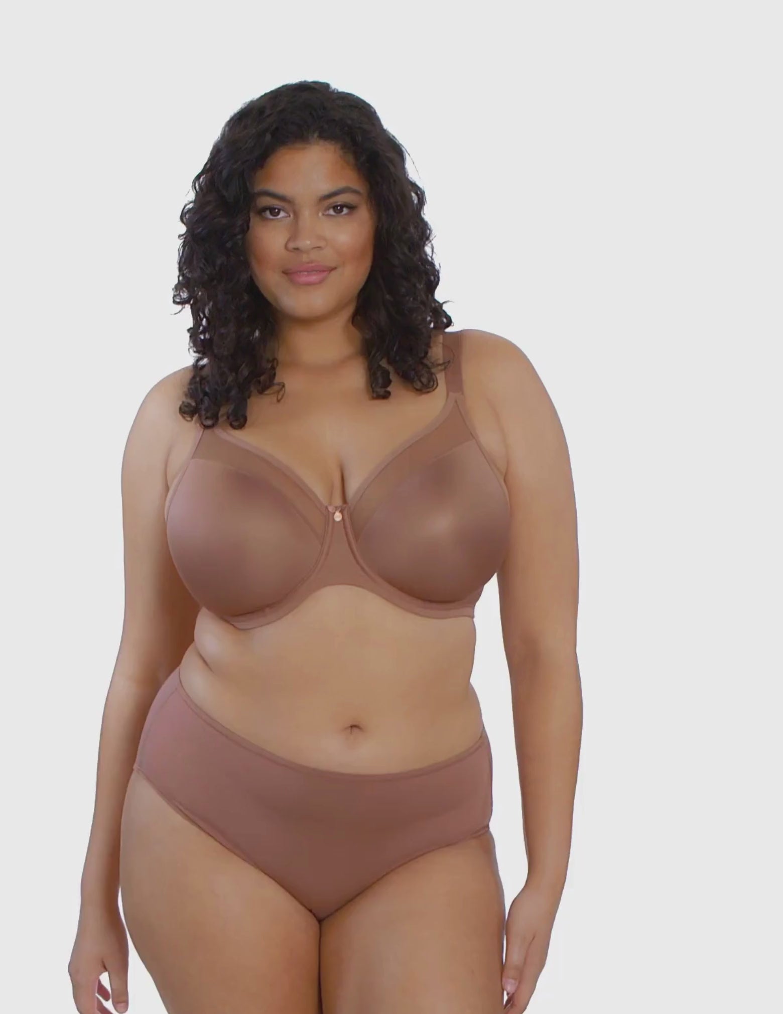 Load video: Smooth Underwire Non Padded Molded Bra
