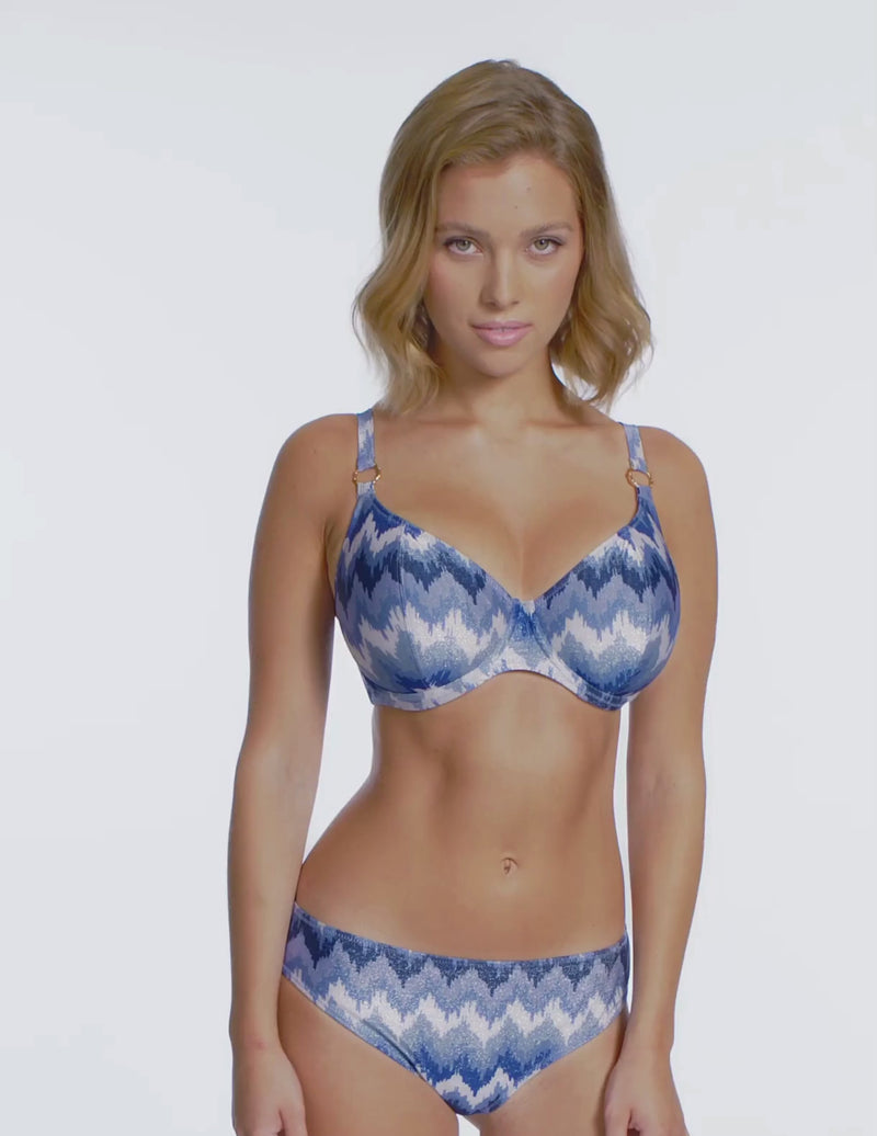 Model wearing Freya Arizona Wave bikini in Coastline posing and turning