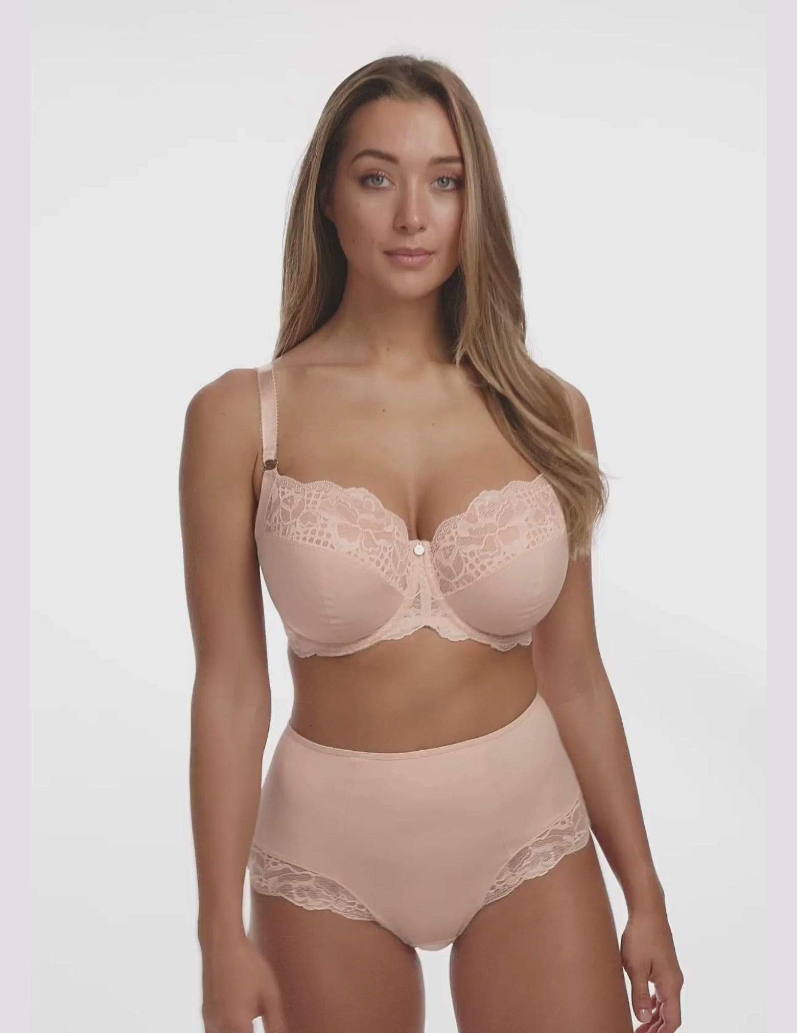 Load video: Reflect Underwire Side Support Bra
