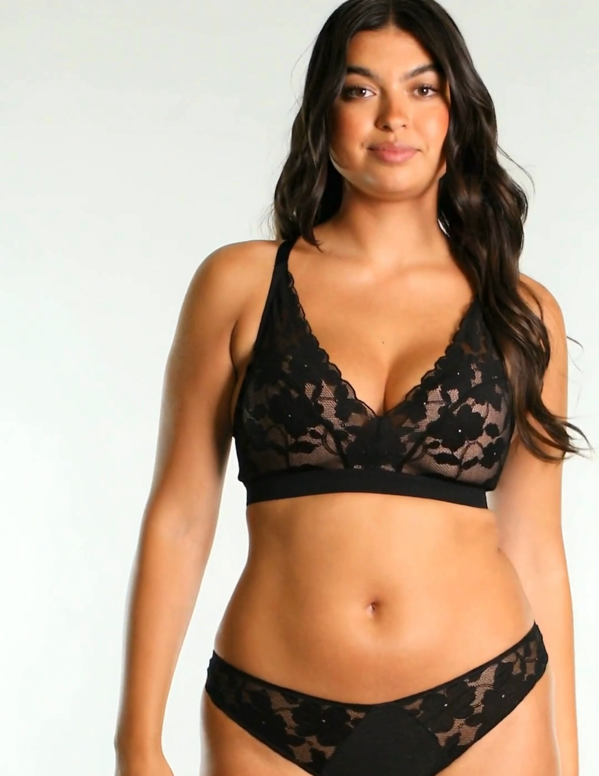 Load video: Amour Non Wired Bralette