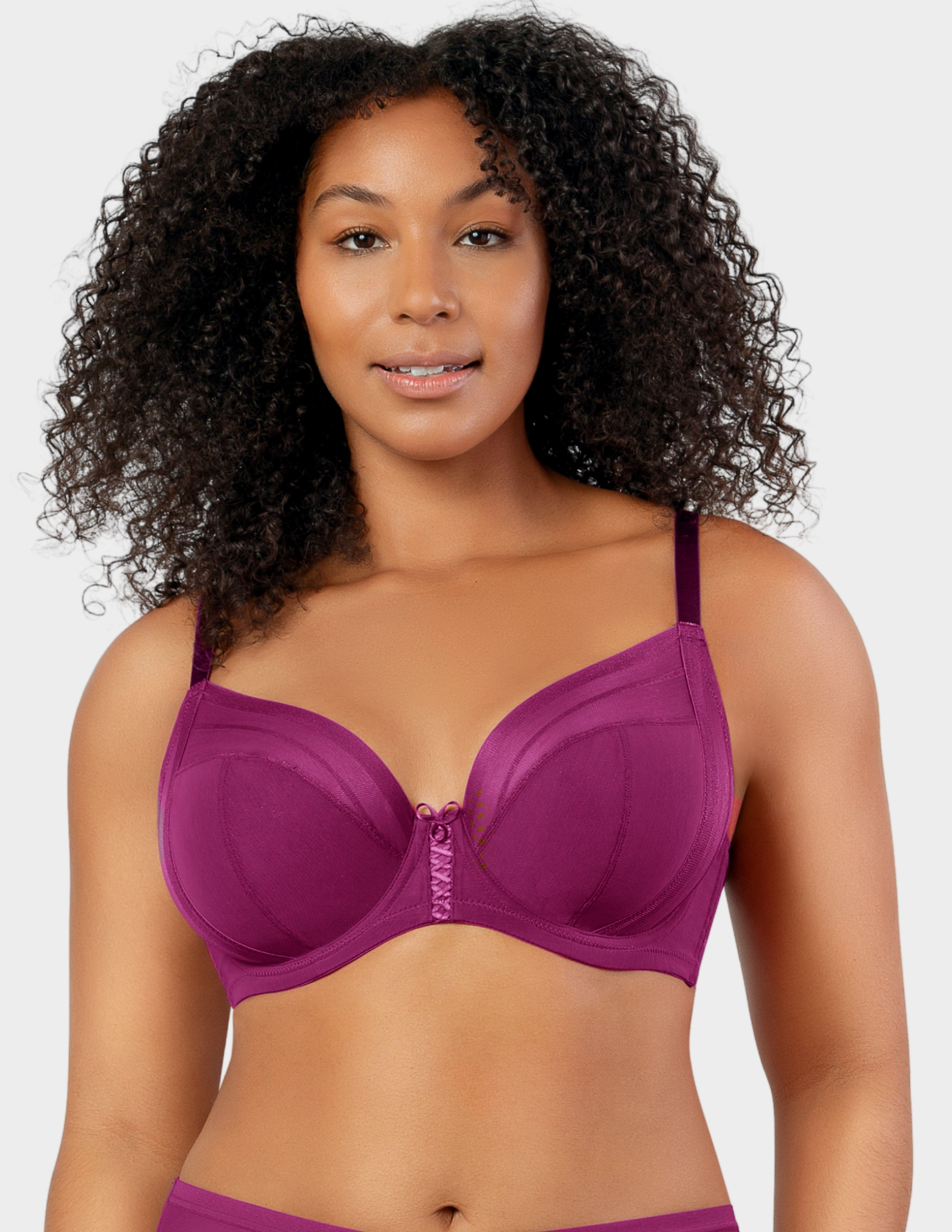 Front view of a model wearing Parfait Shea plunge bra in blackberry